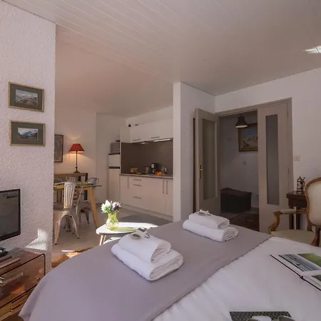 Sleeps 2 Chamonix